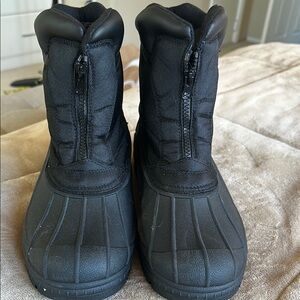 Men’s Size 10 Black Winter Boots